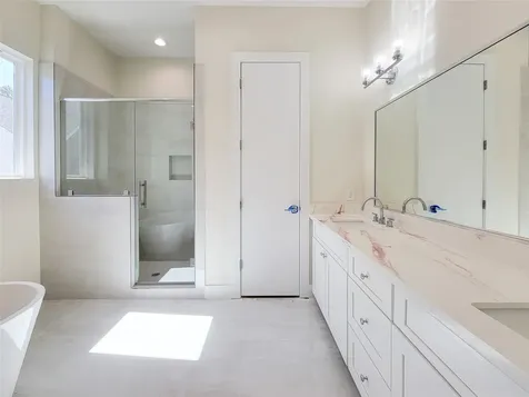 5931 Beall Street C Houston TX 77091