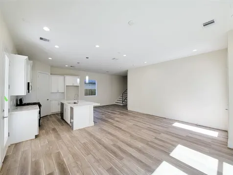 5931 Beall Street C Houston TX 77091