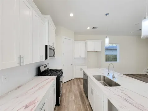 5931 Beall Street C Houston TX 77091