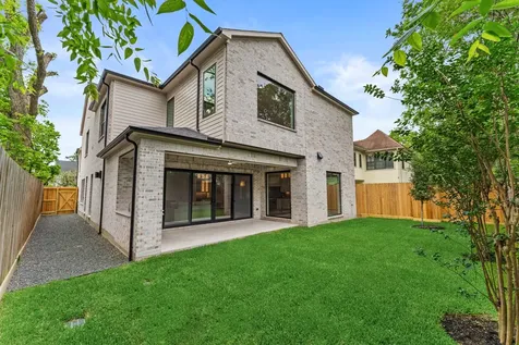 2628 Sunset Boulevard West University Place TX 77005