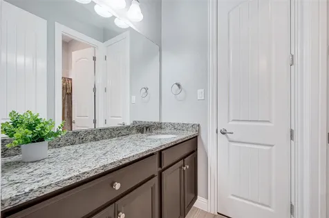 4612 Fisher Drive Pearland TX 77584