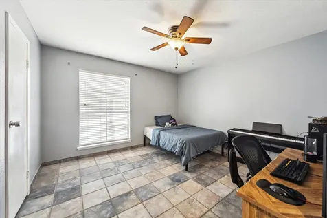 18515 Egret Bay Boulevard 808 Webster TX 77058