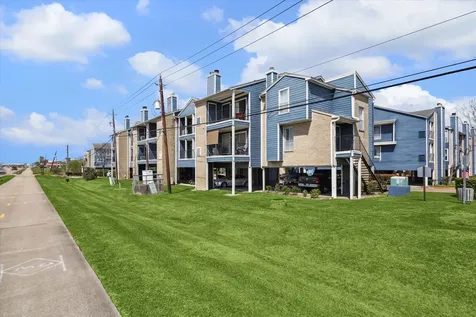 18515 Egret Bay Boulevard 808 Webster TX 77058