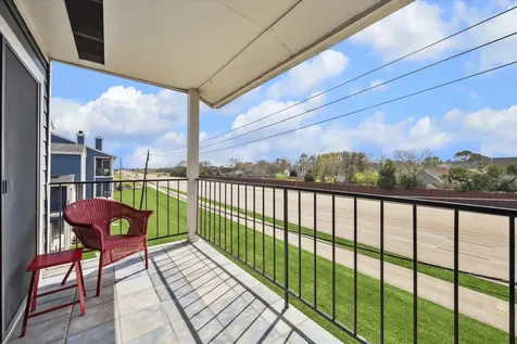 18515 Egret Bay Boulevard 808 Webster TX 77058