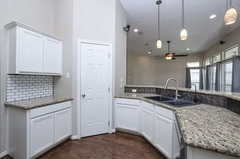 105 Lawrence Marshall Drive Hempstead TX 77445-2010