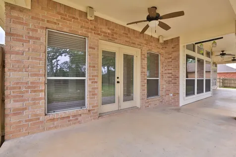 105 Lawrence Marshall Drive Hempstead TX 77445-2010