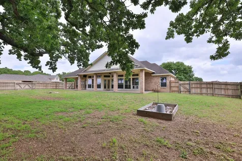 105 Lawrence Marshall Drive Hempstead TX 77445-2010