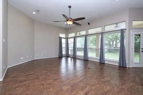 105 Lawrence Marshall Drive Hempstead TX 77445-2010