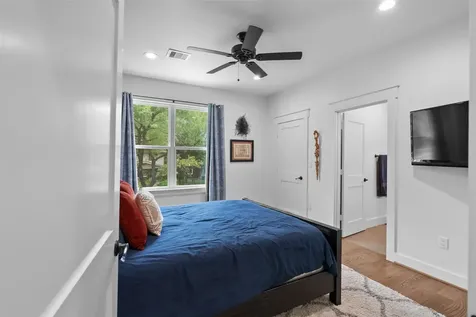 4503 Mckinney Street Houston TX 77023