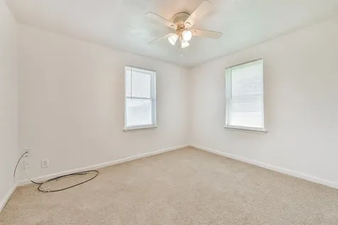 332 N 7th Street La Porte TX 77571