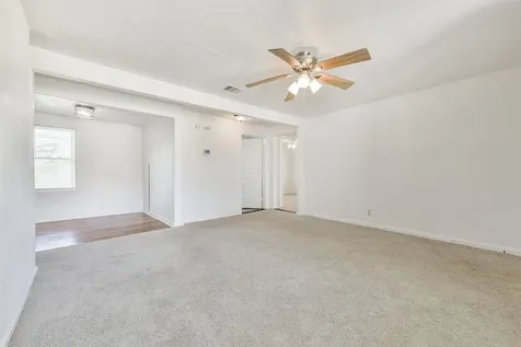 332 N 7th Street La Porte TX 77571