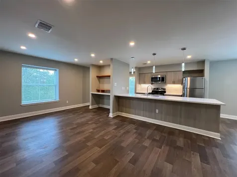 8003 Woodway Drive 81 Houston TX 77063