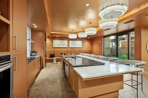 2724 Kipling Street 623 Houston TX 77098