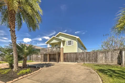 1618 Bayou Shore Drive Galveston TX 77551