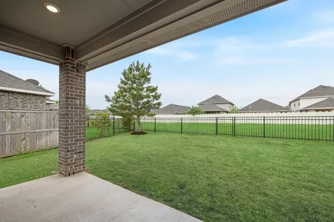 16868 Pink Wintergreen Drive Conroe TX 77385