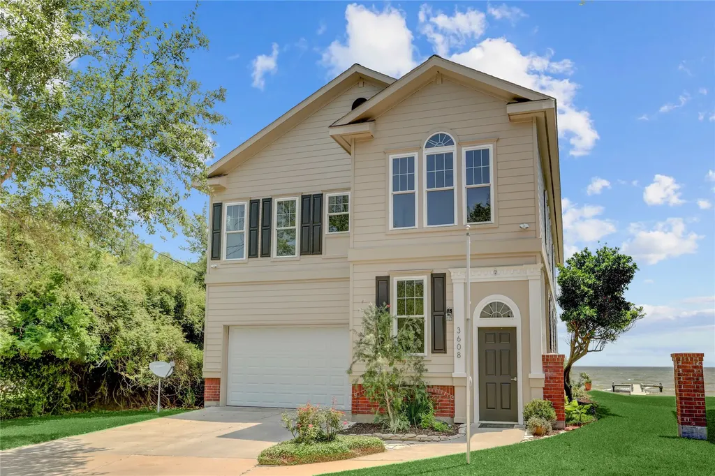 3608 Elmen Street Seabrook TX 77586