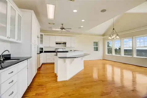 3608 Elmen Street Seabrook TX 77586