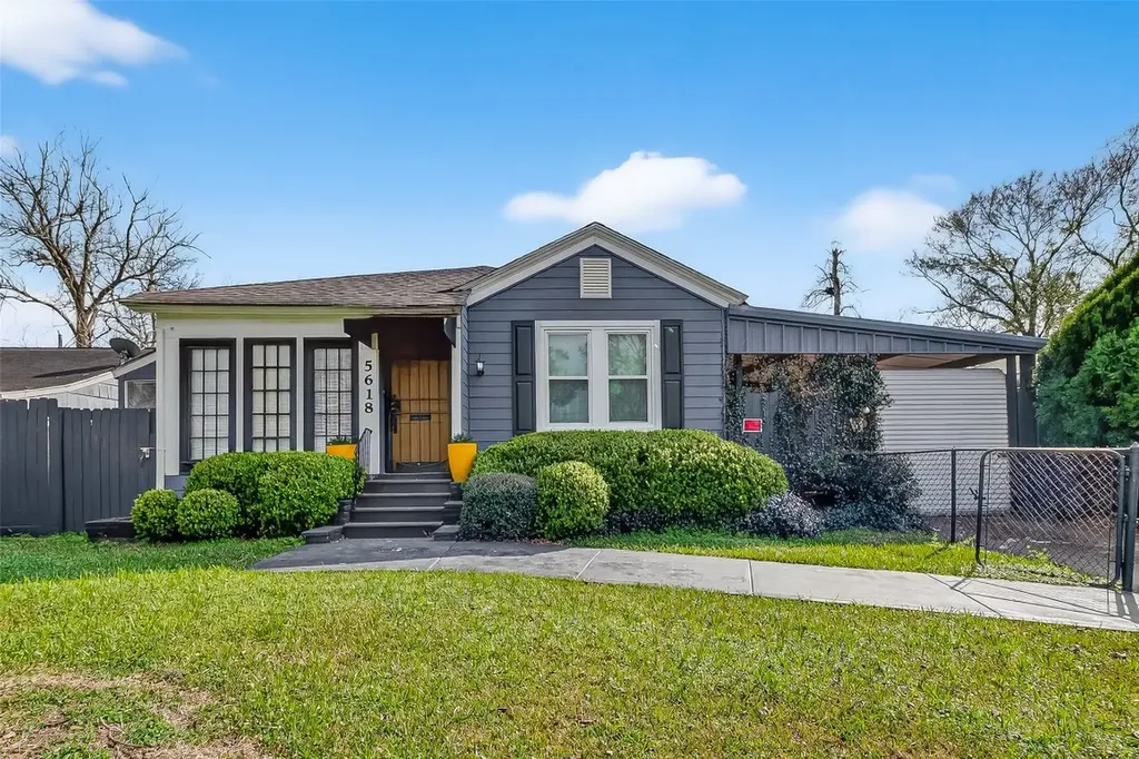 5618 Belmark Street Houston TX 77033
