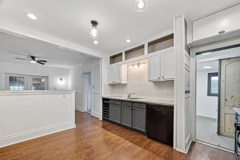 5618 Belmark Street Houston TX 77033