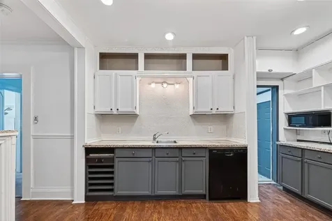 5618 Belmark Street Houston TX 77033