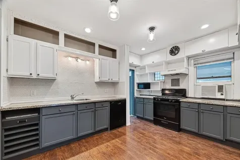 5618 Belmark Street Houston TX 77033