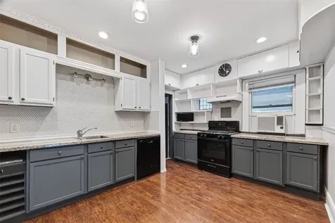 5618 Belmark Street Houston TX 77033