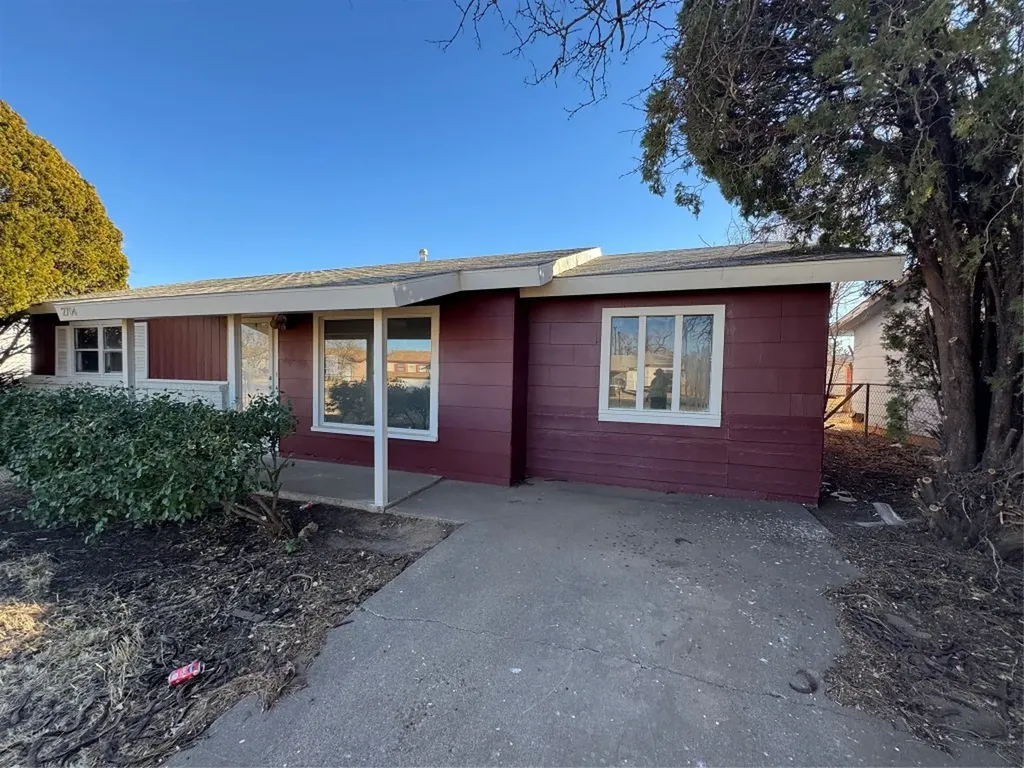 2704 E Colgate Street Lubbock TX 79403