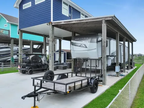 888 S East Road Crystal Beach TX 77650