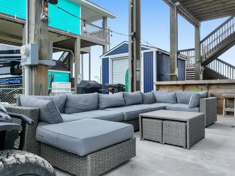 888 S East Road Crystal Beach TX 77650