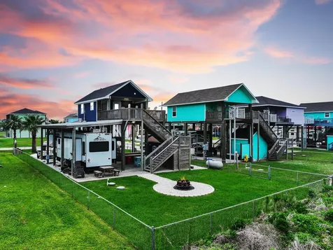888 S East Road Crystal Beach TX 77650
