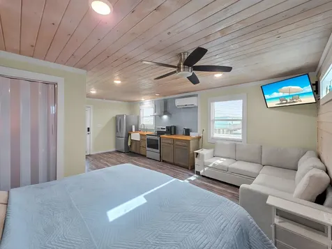 888 S East Road Crystal Beach TX 77650