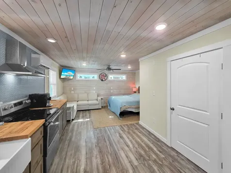 888 S East Road Crystal Beach TX 77650