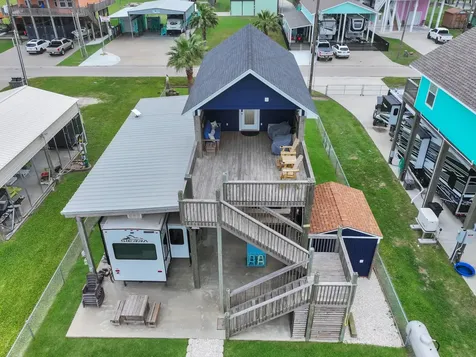 888 S East Road Crystal Beach TX 77650