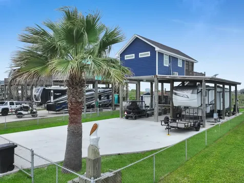 888 S East Road Crystal Beach TX 77650