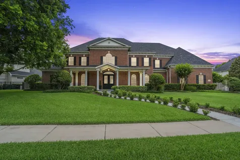 8214 Forest Gate Drive Sugar Land TX 77479