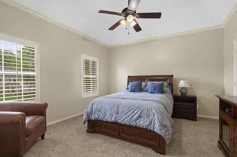 8214 Forest Gate Drive Sugar Land TX 77479
