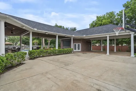 8214 Forest Gate Drive Sugar Land TX 77479