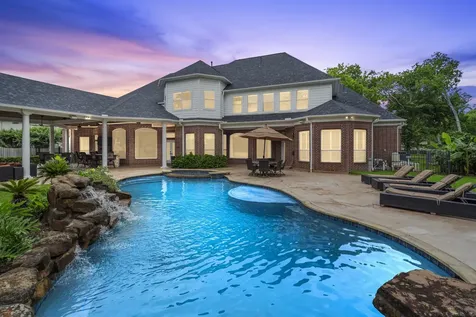 8214 Forest Gate Drive Sugar Land TX 77479