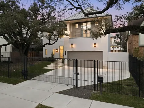 2615 Yupon Street Houston TX 77006