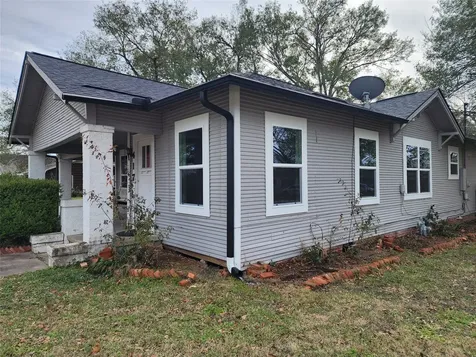 417 Victoria Street Navasota TX 77868