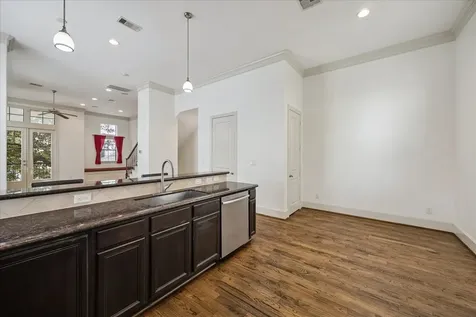 1407 Shearn Street Houston TX 77007
