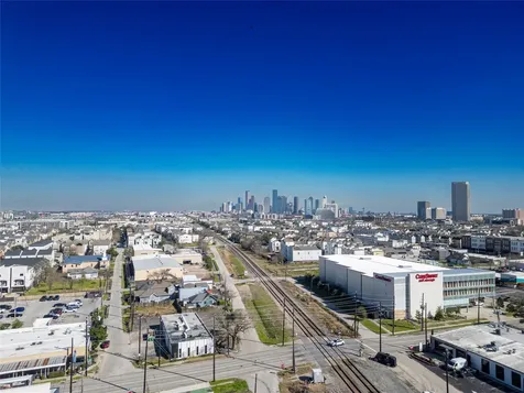 5006 Maxie Street Houston TX 77007