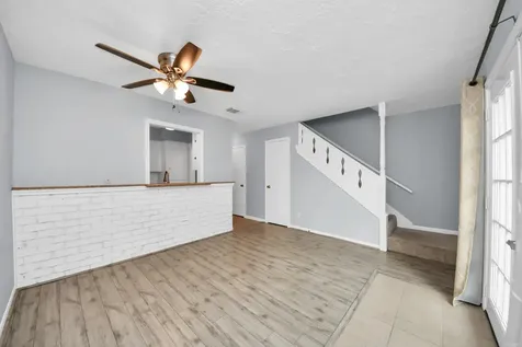 10654 Hazelhurst Drive 28 Houston TX 77043