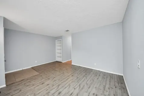 10654 Hazelhurst Drive 28 Houston TX 77043
