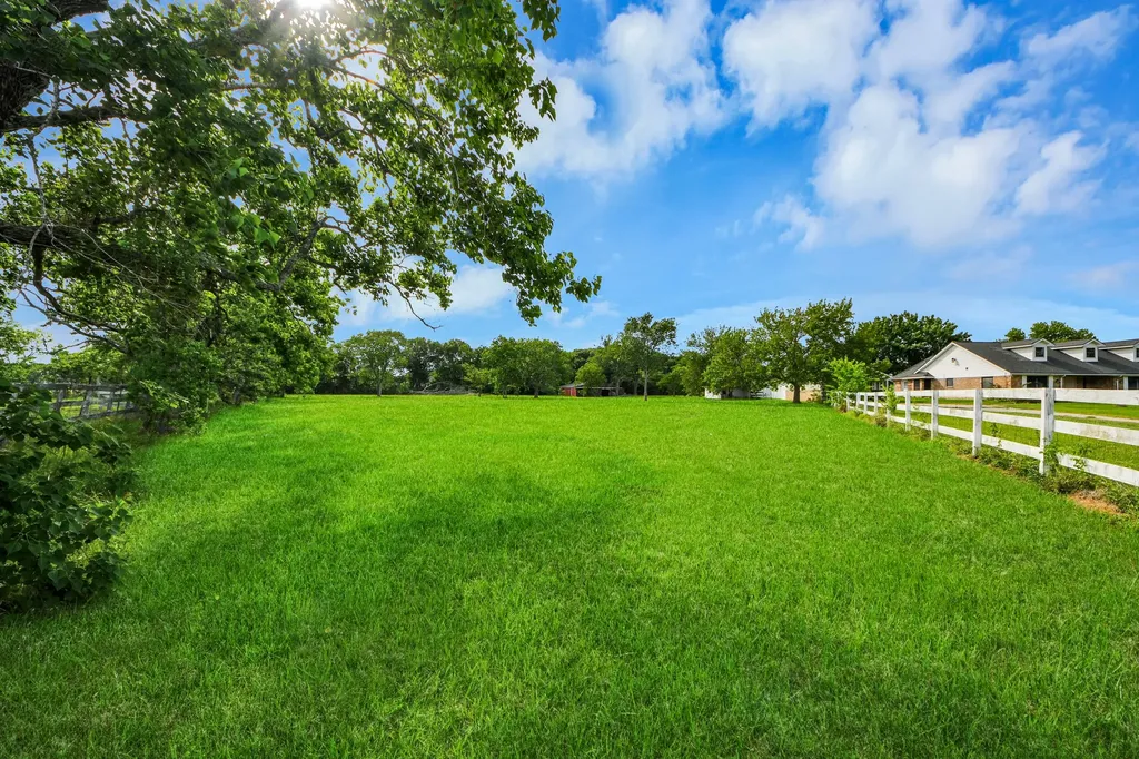 12746 Roy Road Pearland TX 77581