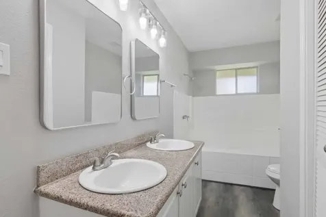 946 Pennygent Lane Channelview TX 77530