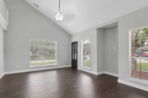 946 Pennygent Lane Channelview TX 77530