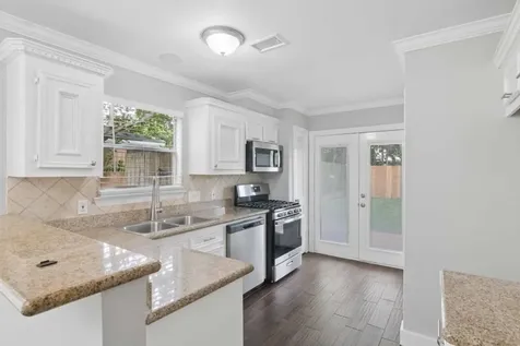 946 Pennygent Lane Channelview TX 77530