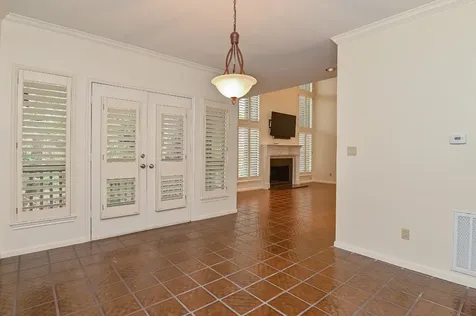 294 Sugarberry Circle Houston TX 77024