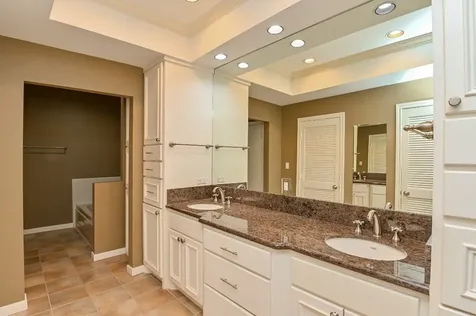 294 Sugarberry Circle Houston TX 77024